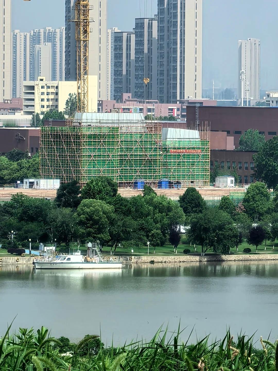 高清的出来了，真快！图源来自网络，军迷还是耐不住寂寞啊[doge]热点观点中国海军力