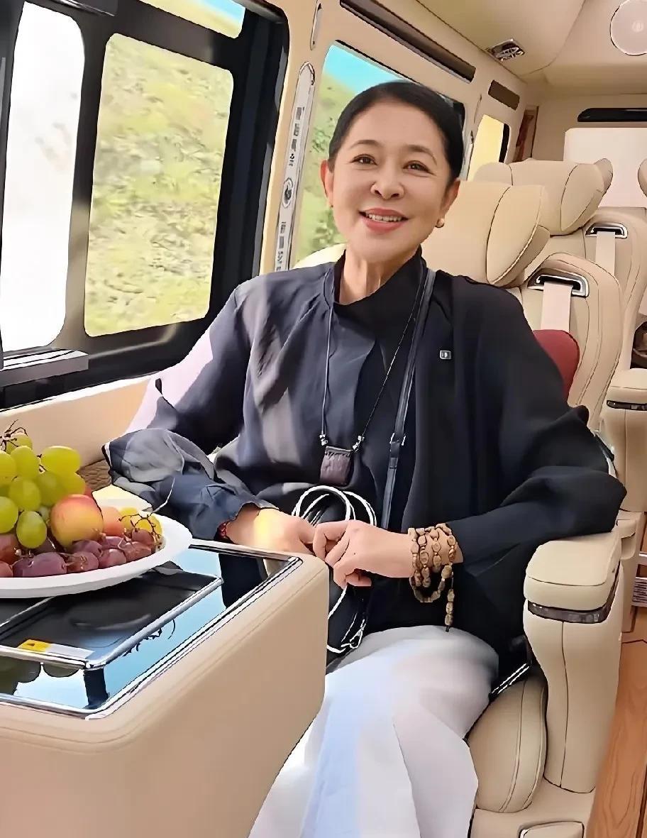 倪萍老师，也有这么尴尬的时候，倒不是说她主持出了岔子，而是她在录节目的时候，
