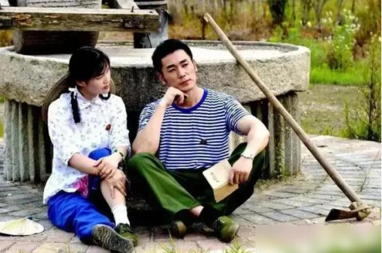 一对北京知青夫妻好不容易盼来了返城机会，却做出了一个让人心酸的决定：把亲生女儿燕