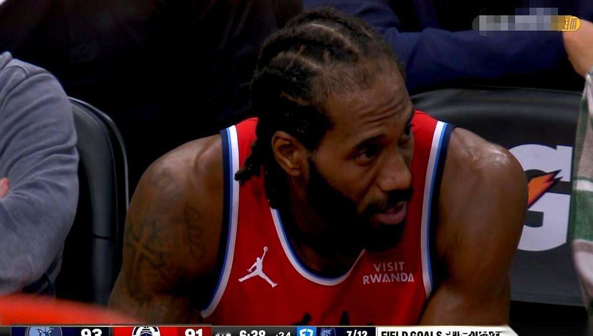 我跟你说个今天最离谱的事儿。一个人在场上打了28分钟，球队净胜对面4分。你没