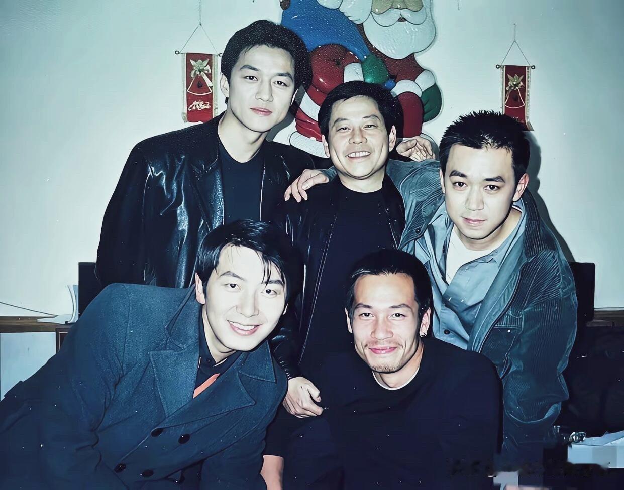 年轻时候的李亚鹏是这几个男演员里最帅的一个，你说他要演技有演技，怎么就不继续当演