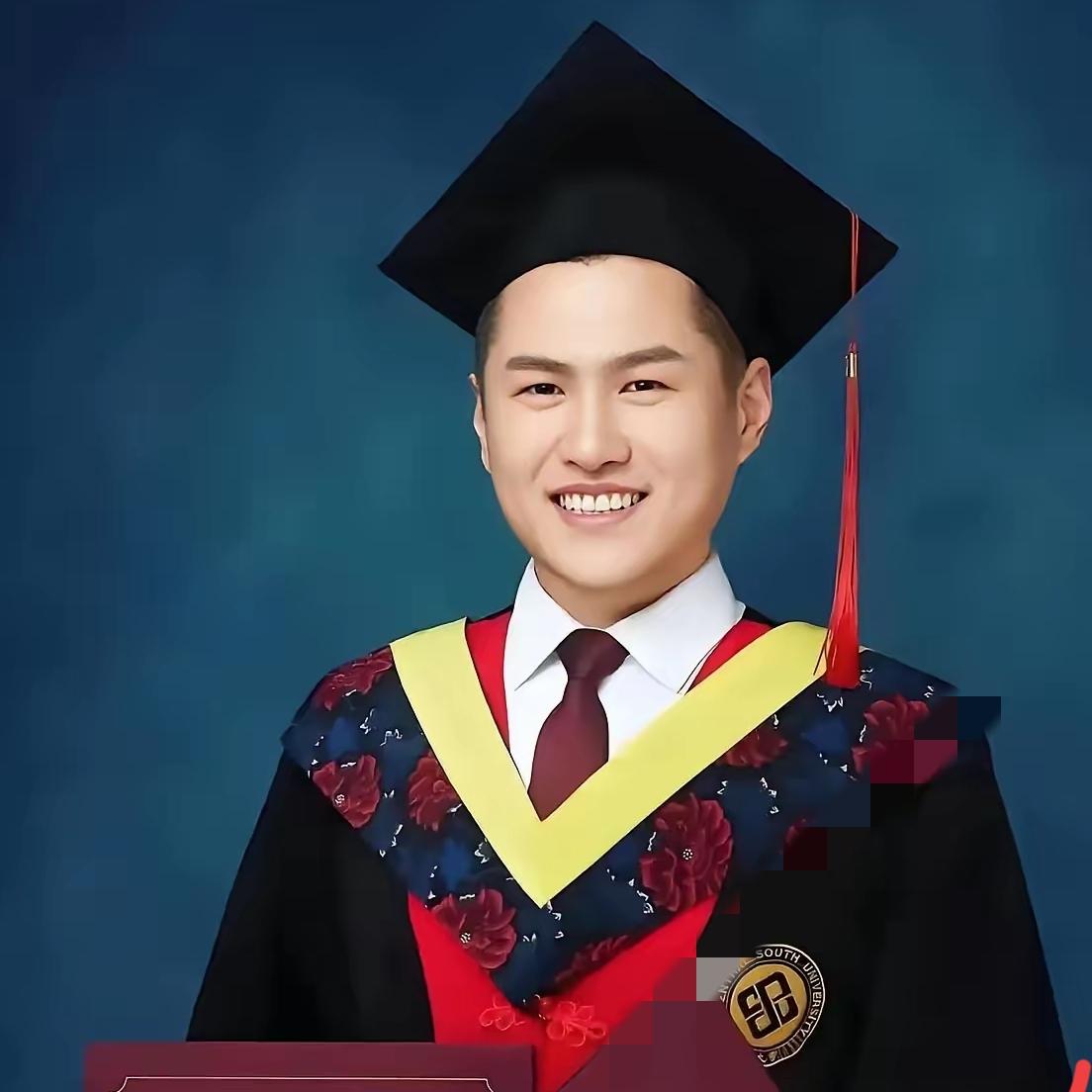 浙江单亲妈妈卖房供出博士后，晚年养老却闹调解，结局太唏嘘浙江真实事件：单亲