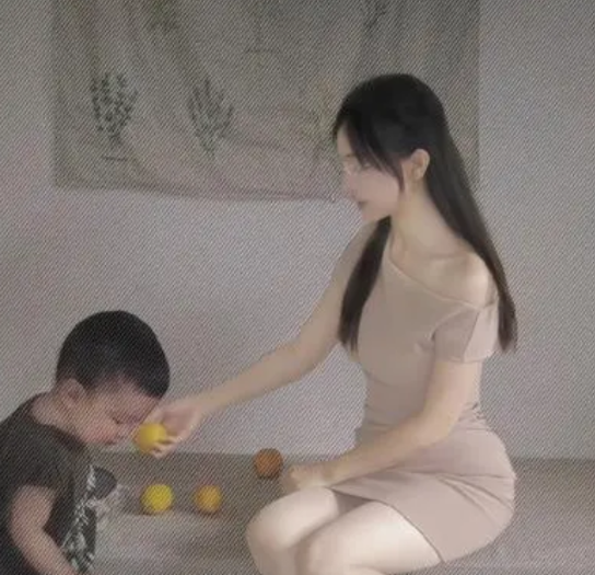 2007年，山西一妻子与人私奔，并为其生了孩子，丈夫起初以为其只是离家出走，默默