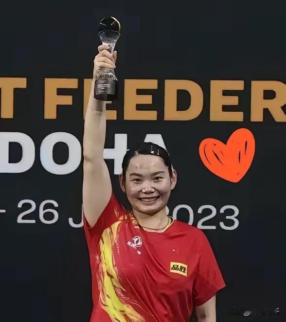 何卓佳这条动态真的太戳人了。28岁，在运动员里已经到了该退役的阶段，可她就这么坚