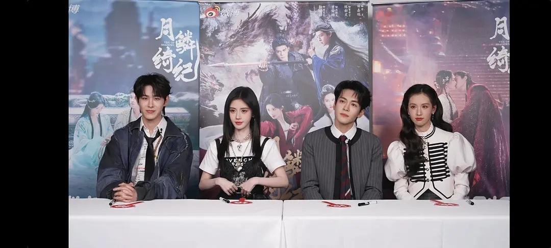 鞠婧祎为什么像是开过磨皮一般的，这是生图吗？