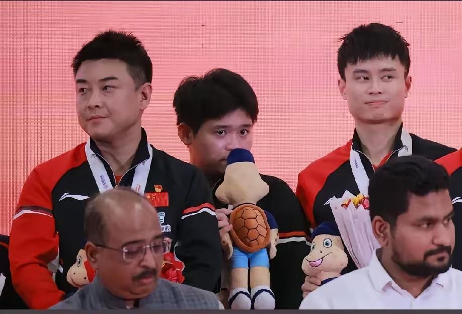 王皓听了自己老婆说的话，心都要碎了。老婆一句“大家都瘦了，就浩哥没瘦”，看