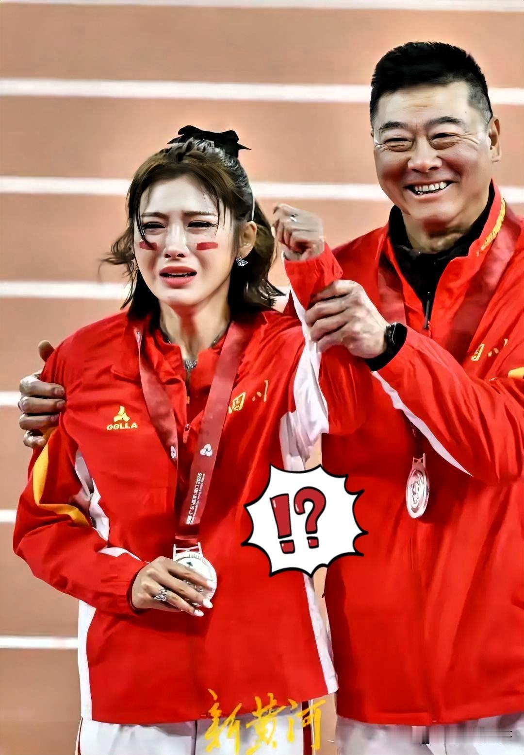 下次一定拿个冠军回来！老公那哥们儿，嘴里都快出烟了，冷嘲热讽地甩一句：“这么多