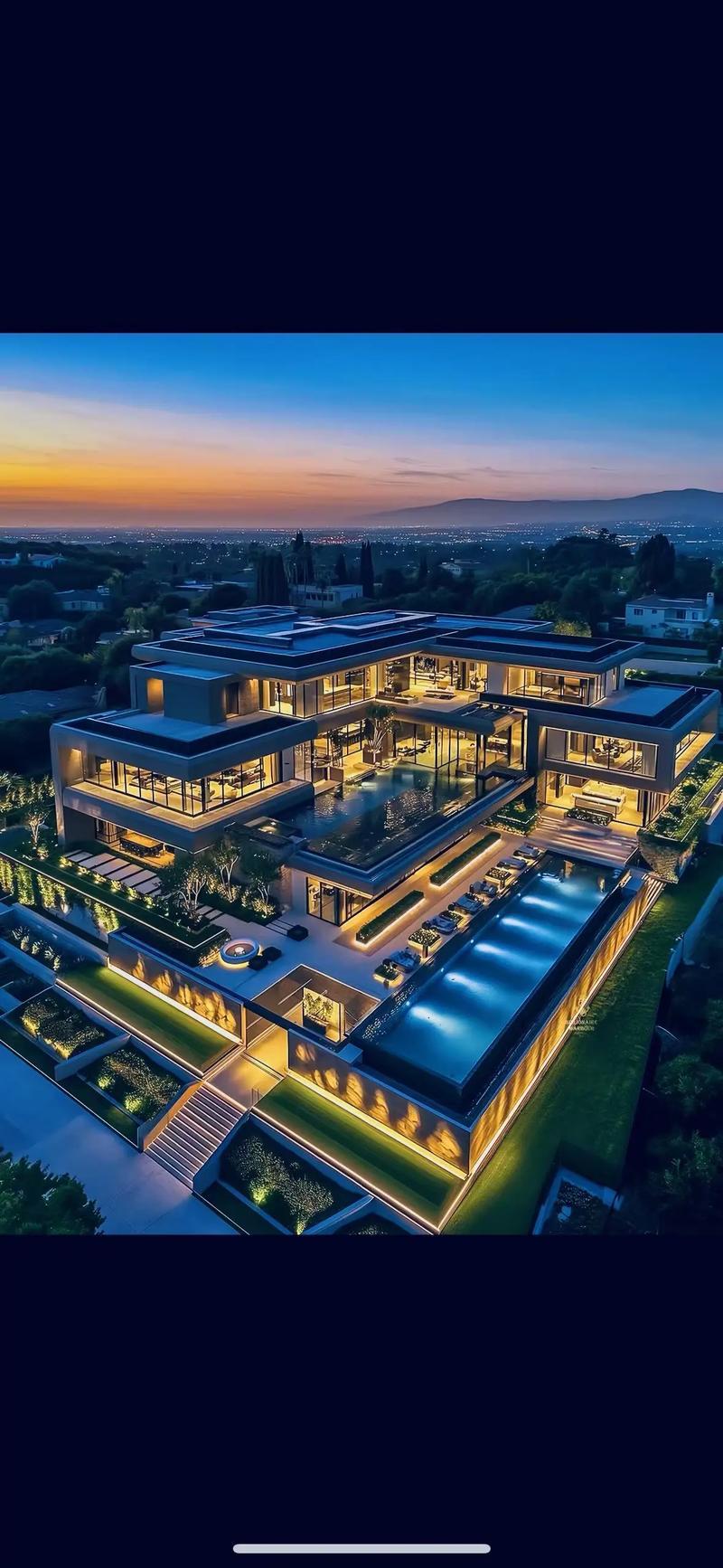 当银行开始卖房子，你还在期望房子保值吗？银行卖房子是回笼资金，将抵押在自己手里的