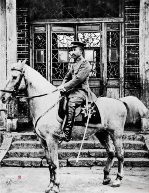 这你没想到吧？是我们的总司令1915年任护国军支队长，1917年朱德被任命为靖