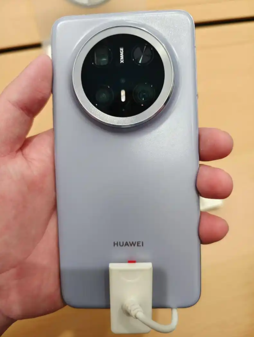 华为Mate70用户刚升级完系统，心就凉了半截。