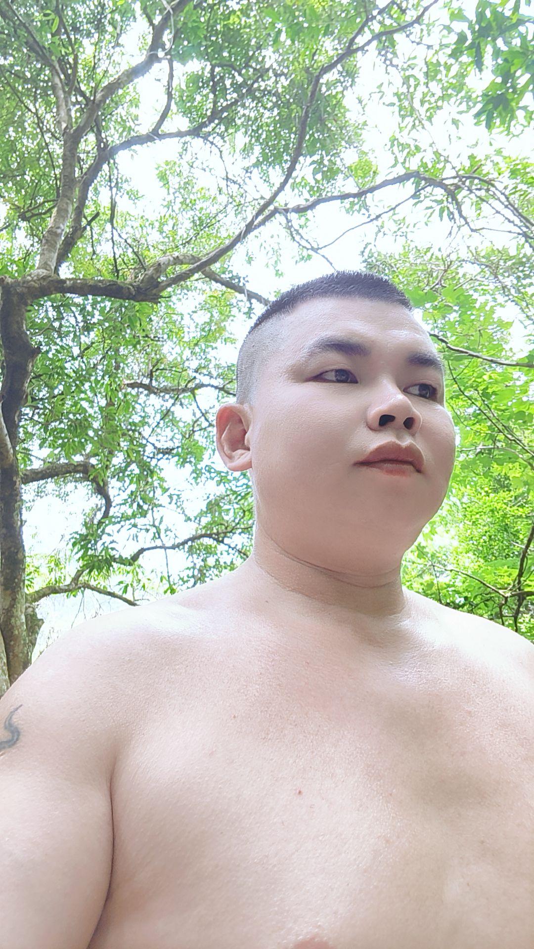 好像，从来没把事情做好过，书没读好，钱没赚到，孩子也没管到，更没有成为自己想