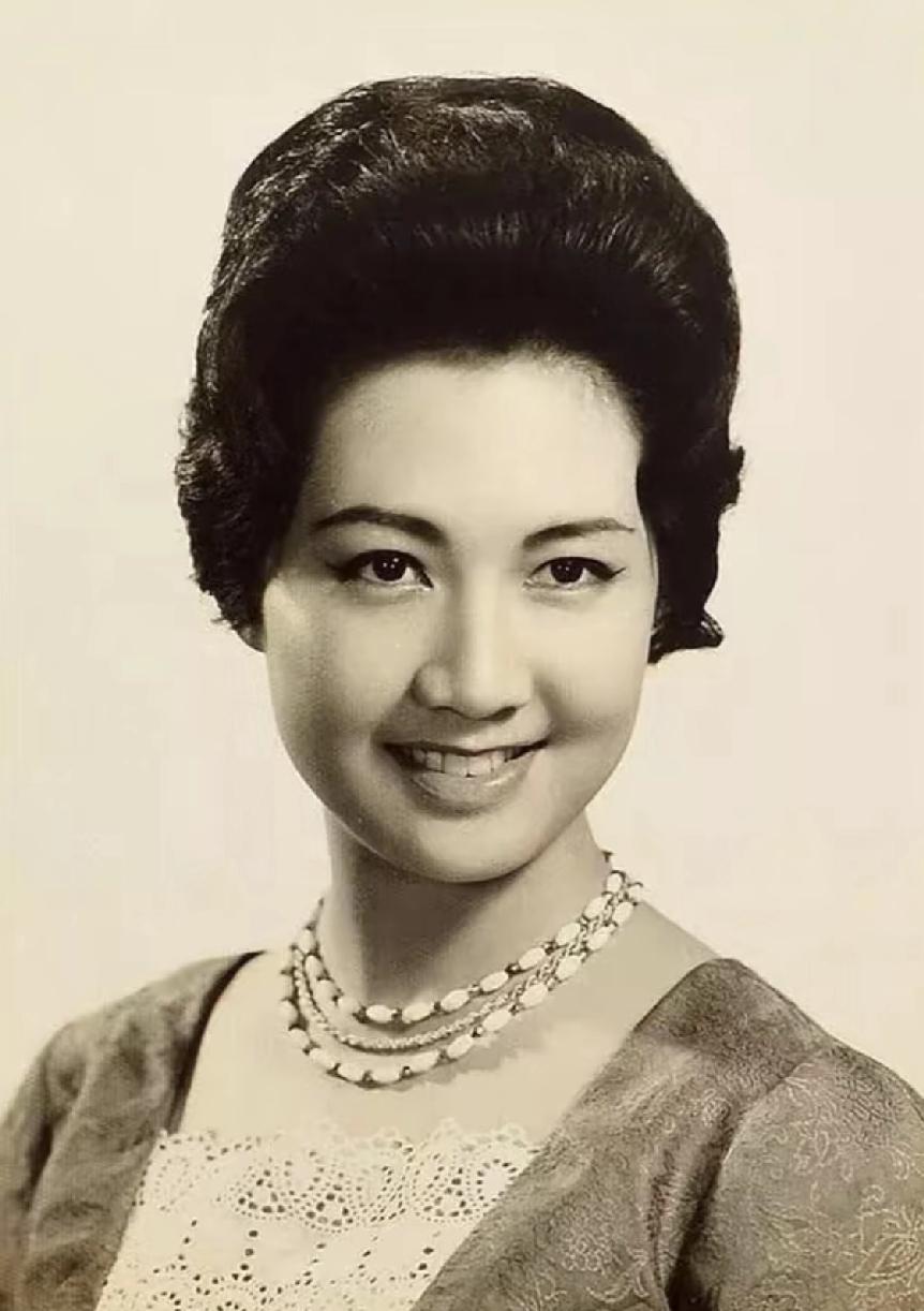 连战的夫人连方瑀是位外貌出众，才识过人的女性，她曾获得过“中国小姐”的冠军。连