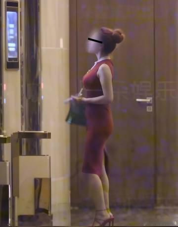 包贝尔疑似出轨，即便是真出轨，那么我一点也不意外！婚礼闹伴娘把柳岩往水里扔，