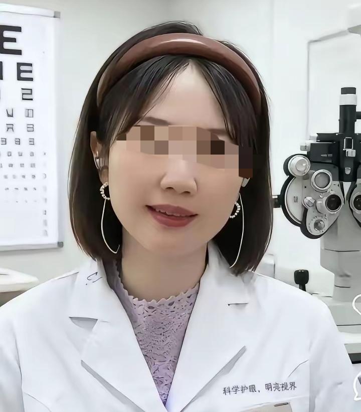 曾医生的处理结果出来了，虽然被撤职记过，但保住了最珍贵的行医资格。这个结果也挺符