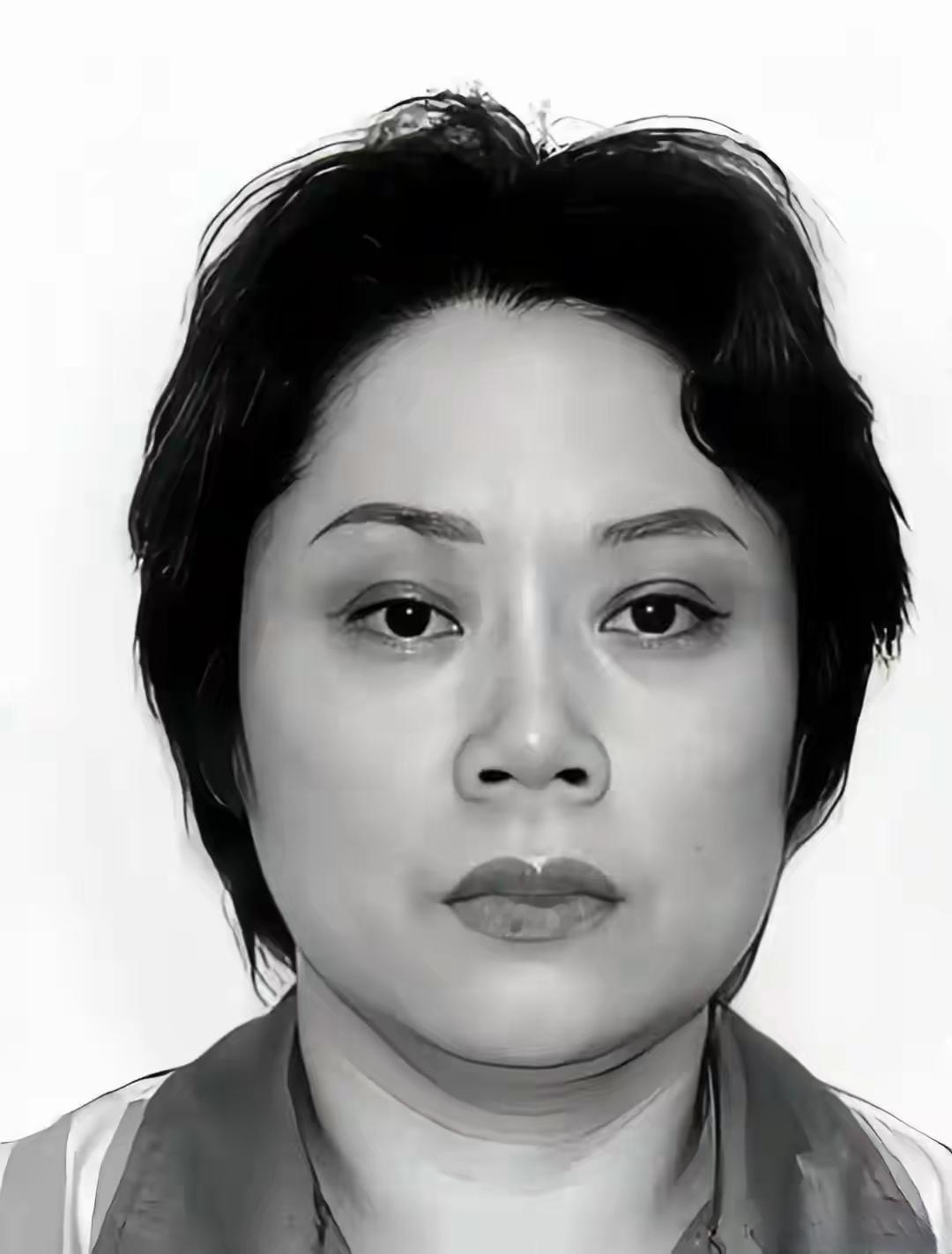 在当年重庆的打黑风暴中，一下子抓了19个黑老大，其中最惹人注目的叫谢才萍，因为她