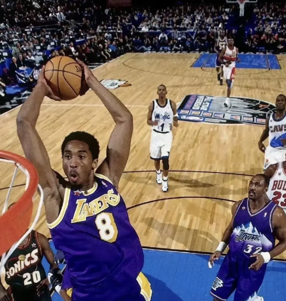 NBA历史十大后卫！1.迈克尔·乔丹（MichaelJordan）无可