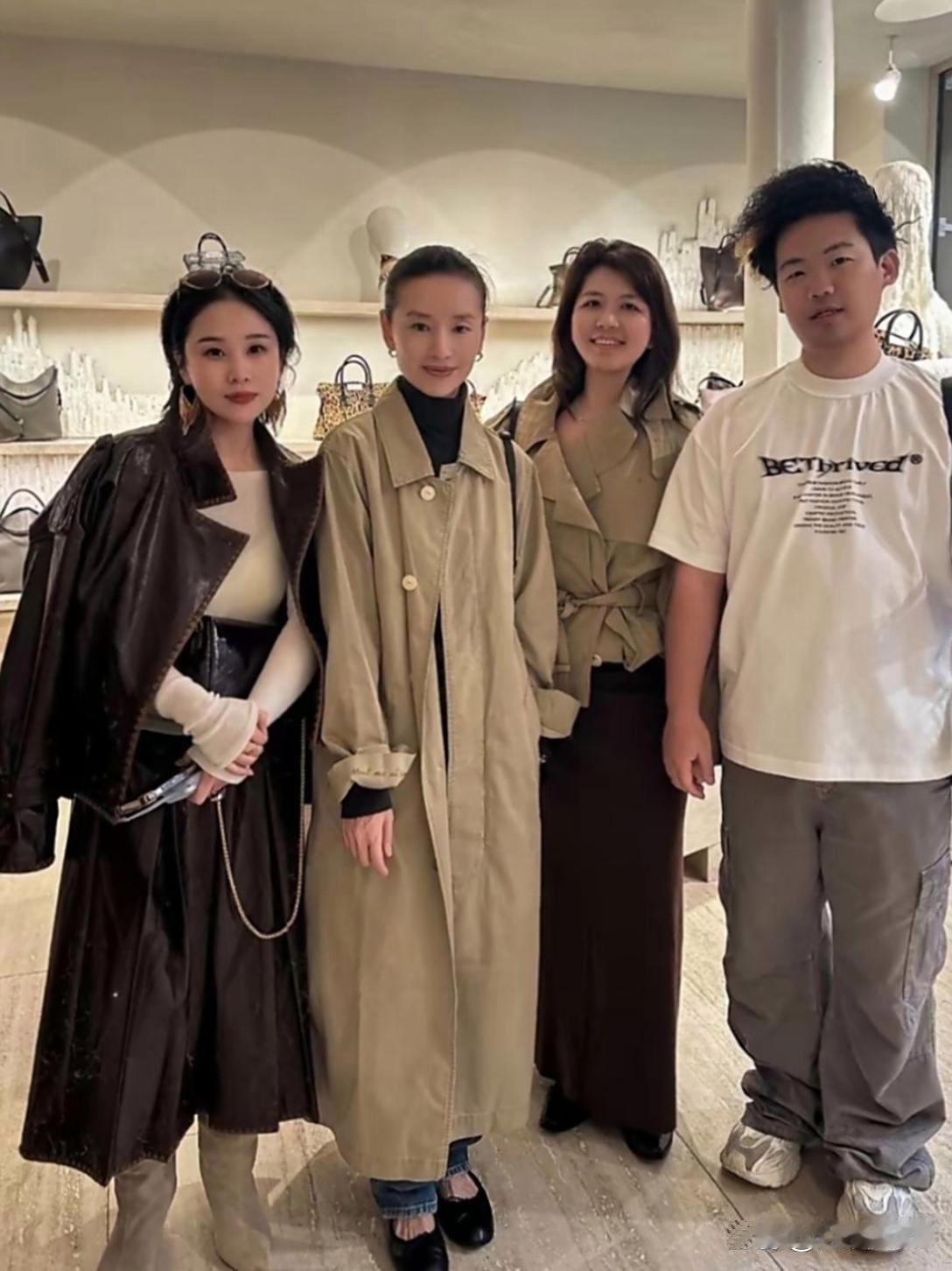 其实，董洁真就那么美