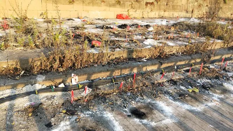 新房里凭空冒出来的纸灰，换谁心里都得堵得慌——这可不是扫干净就能翻篇的事。邻居一