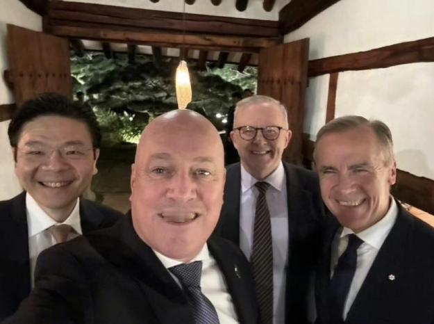 APEC峰会这国际大舞台，可比咱追的剧精彩多了，没那么多官方套话，全是实打实的真