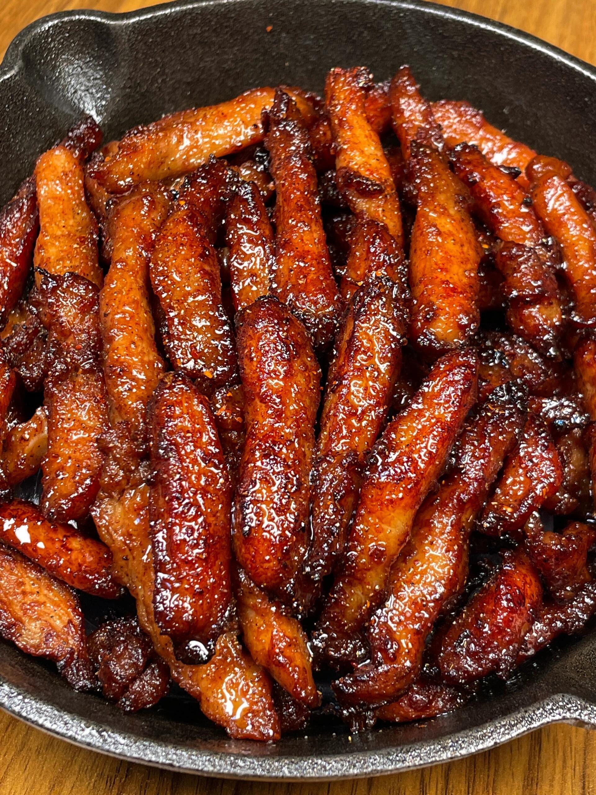 奥尔良风味鸡胸肉，外焦里嫩，香辣入味，平时嘴馋当小零食巨解馋好吃到根本停不下来，