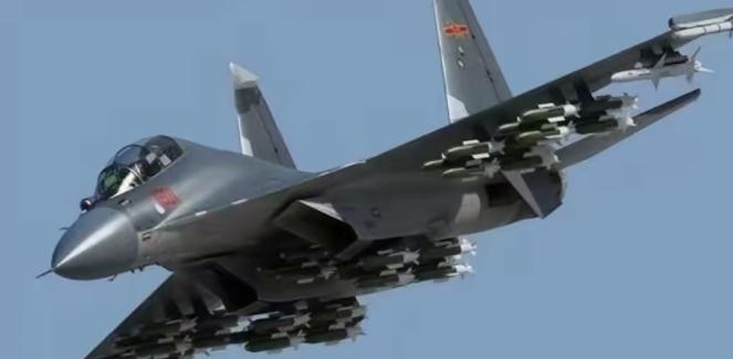 美国说：“一旦和中国展开空战，中国的3000架战机就是摆设”！实则不然。美国