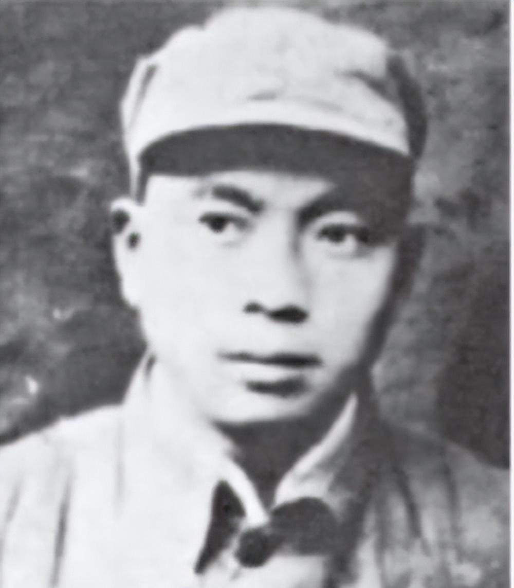 吴忠当上卫戍区司令，就当众惩罚一人：记得当年怎么对彭老总吗？1977年9月，中