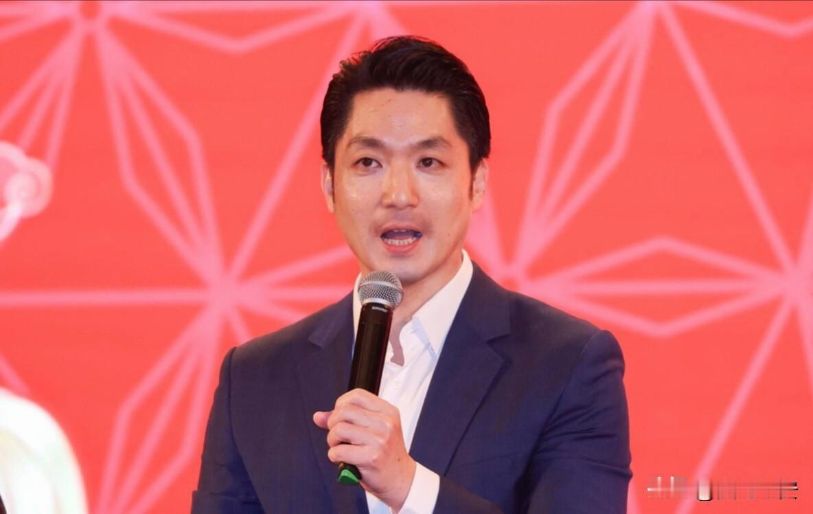 蒋万安回应落后30%今天下午，台北市长蒋万安出席台北市2026学年度校长交接典