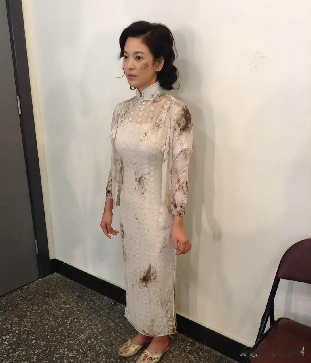 宋慧乔真的是纯天然美女啊，这么近距离一点瑕疵都没有，人也温柔