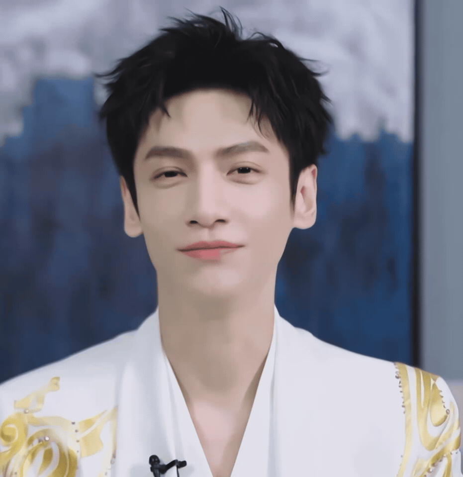 罗云熙属于一动起来就露馅的那种吧…