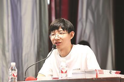 北大学霸刘嘉森语出惊人：“当你没有家财万贯的父母，没有大权在握的亲戚朋友，而别人