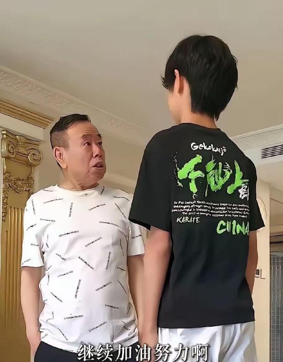 外孙的身高问题，成了潘长江的一块心病！由于潘长江身高只有1米58，为了避免下一代