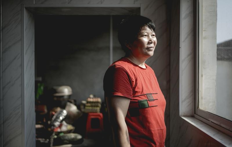 人老了才明白：‘夫妻间就算感情淡了，没了体贴，分房睡，没什么话说，各吃各的饭，各