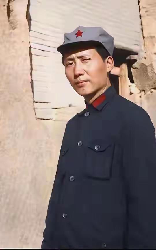 你知道吗？斯诺妻子不仅把这张戎装照亲身交给毛主席，她还去了韶山，睡在毛主席住过的