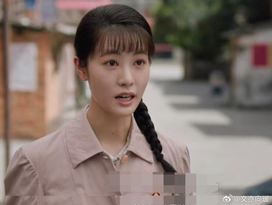 《纯真年代的爱情》：凌漪，温柔表象下的狠辣算计在《纯真年代的爱情》里，90%的人