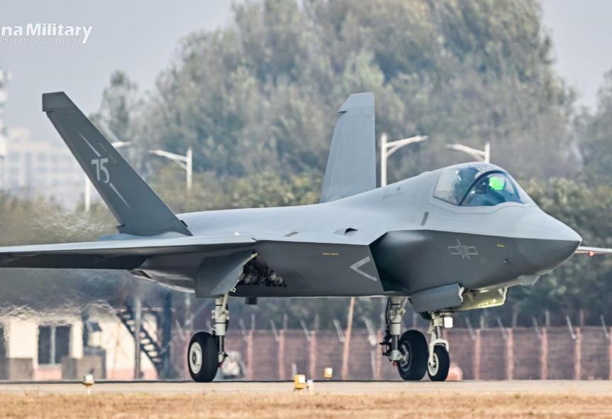当巴基斯坦媒体正式披露40架歼-35A采购协议细节时，整个国际军贸市场都为之