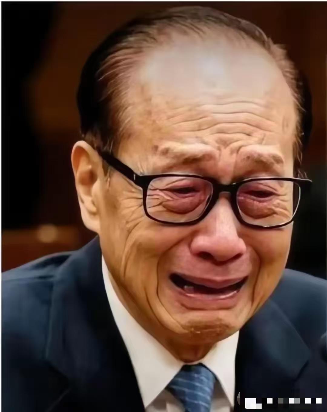 李嘉诚晚年心酸！千亿身家，最愁不是健康红颜，竟是两个儿子。97岁李嘉诚身体硬