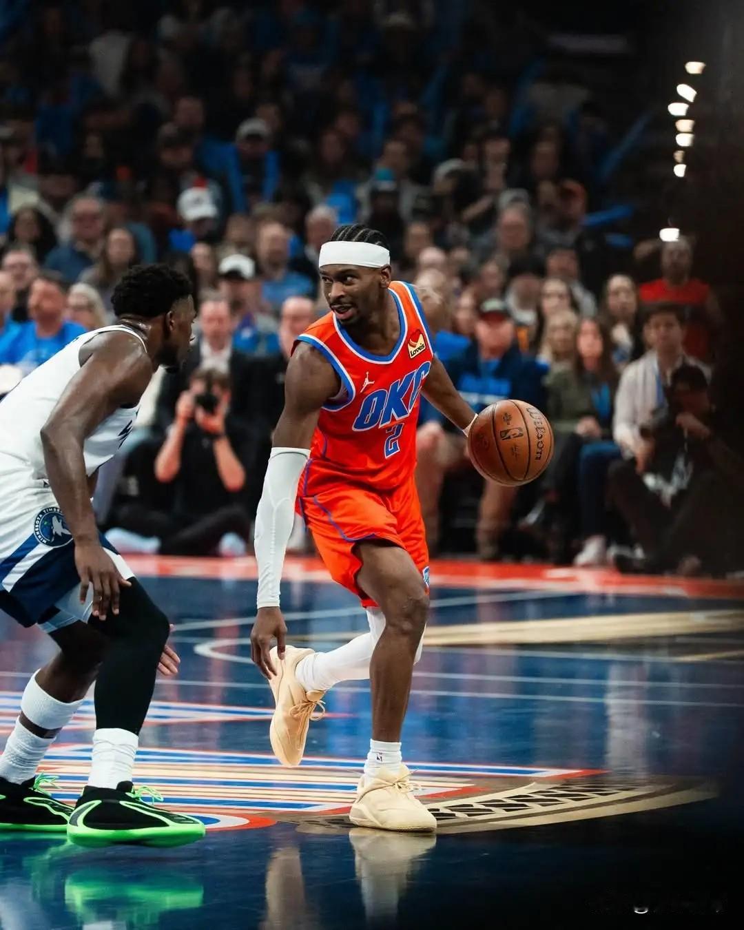 强的太离谱了，亚历山大爆砍40分带领雷霆豪取10连胜!在今天雷霆与森林狼的比