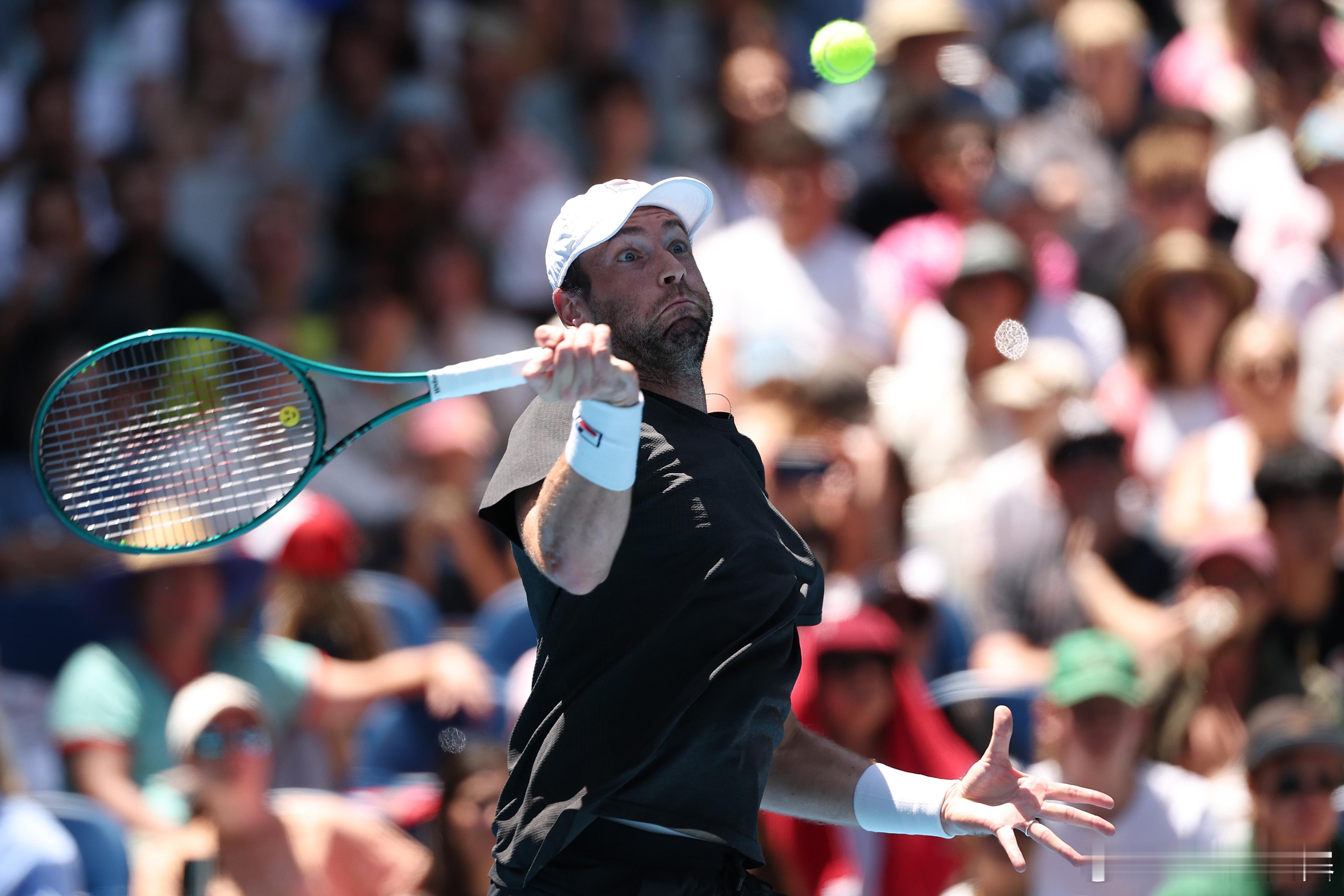 即时战况：澳网2026男单第二轮，梅德维德夫虽然挽救了三个盘点，但在抢七中也浪