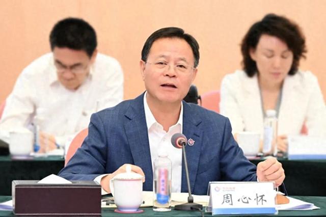 “三桶油”高管联动调整