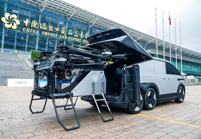 车尾箱里藏飞机！“陆地航母”带你逐梦“天空之城”｜科创百例看广货