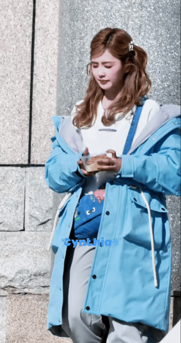 白鹿护食，抢走会不会哭啊🥹