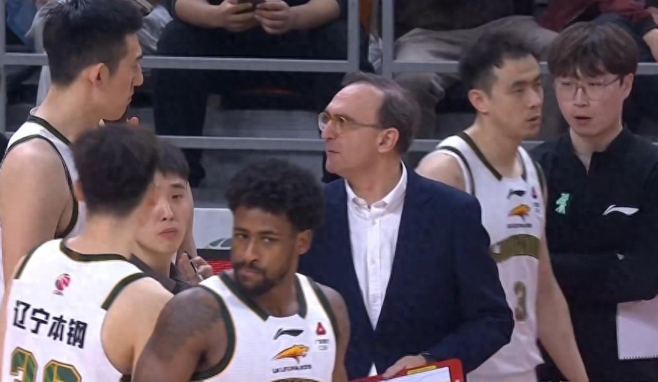 大输16分，乌戈指出辽宁队3大输球原因！谁也没想到，辽宁男篮居然在客场栽大跟头