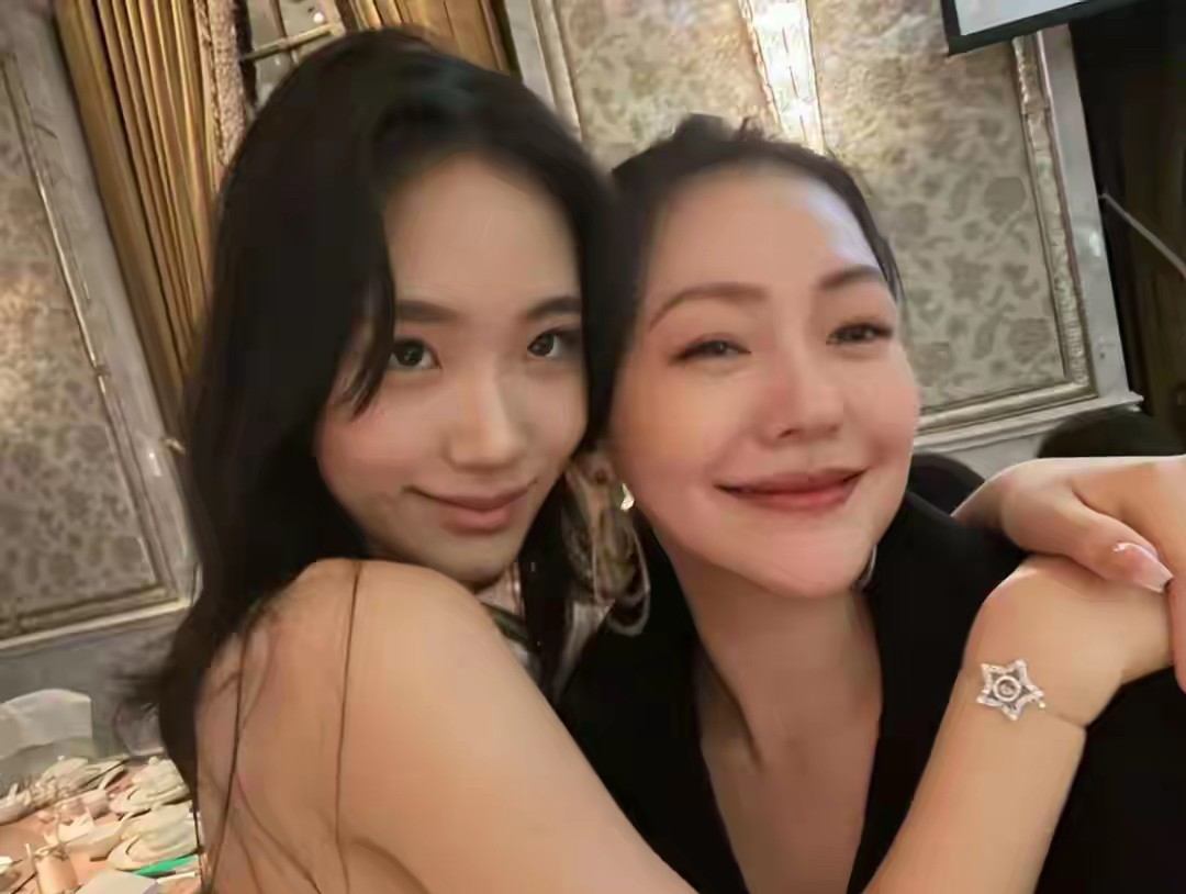 小S这次“翻车了”！被奈良美智下场开撕了办个画展，又是抄袭奈良美智，又是参考