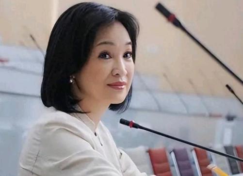 柯志恩出来表态了！我们刚一宣布10项惠台政策，代表国民党竞选高雄市长的柯志恩出来