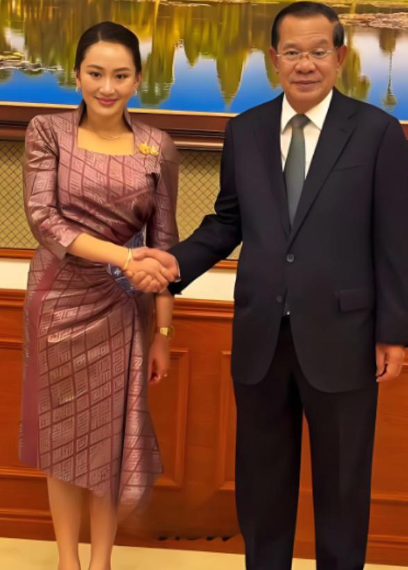 洪森父子这次是大难临头！柬埔寨有今天，都是自己作的！洪森当初如果不“陷害”佩通坦