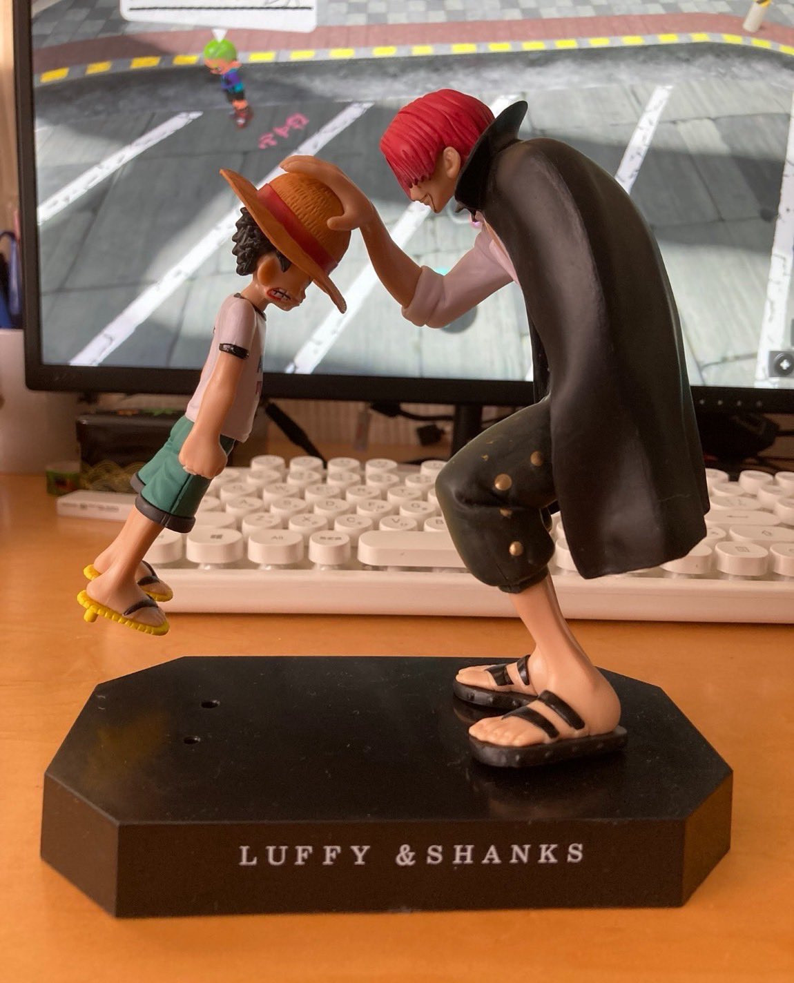 海贼王海贼王红发：就你小子要当海贼王是吧？