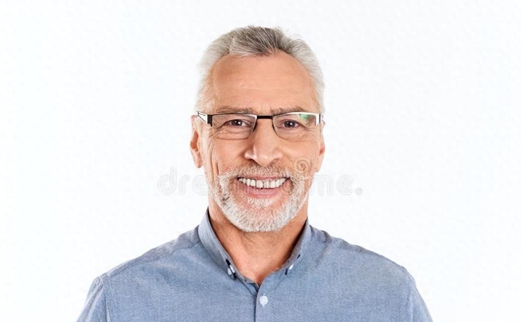 男性过了70岁以后，若还能保持着6个特征，说明身体比较健康！过了70岁，身体