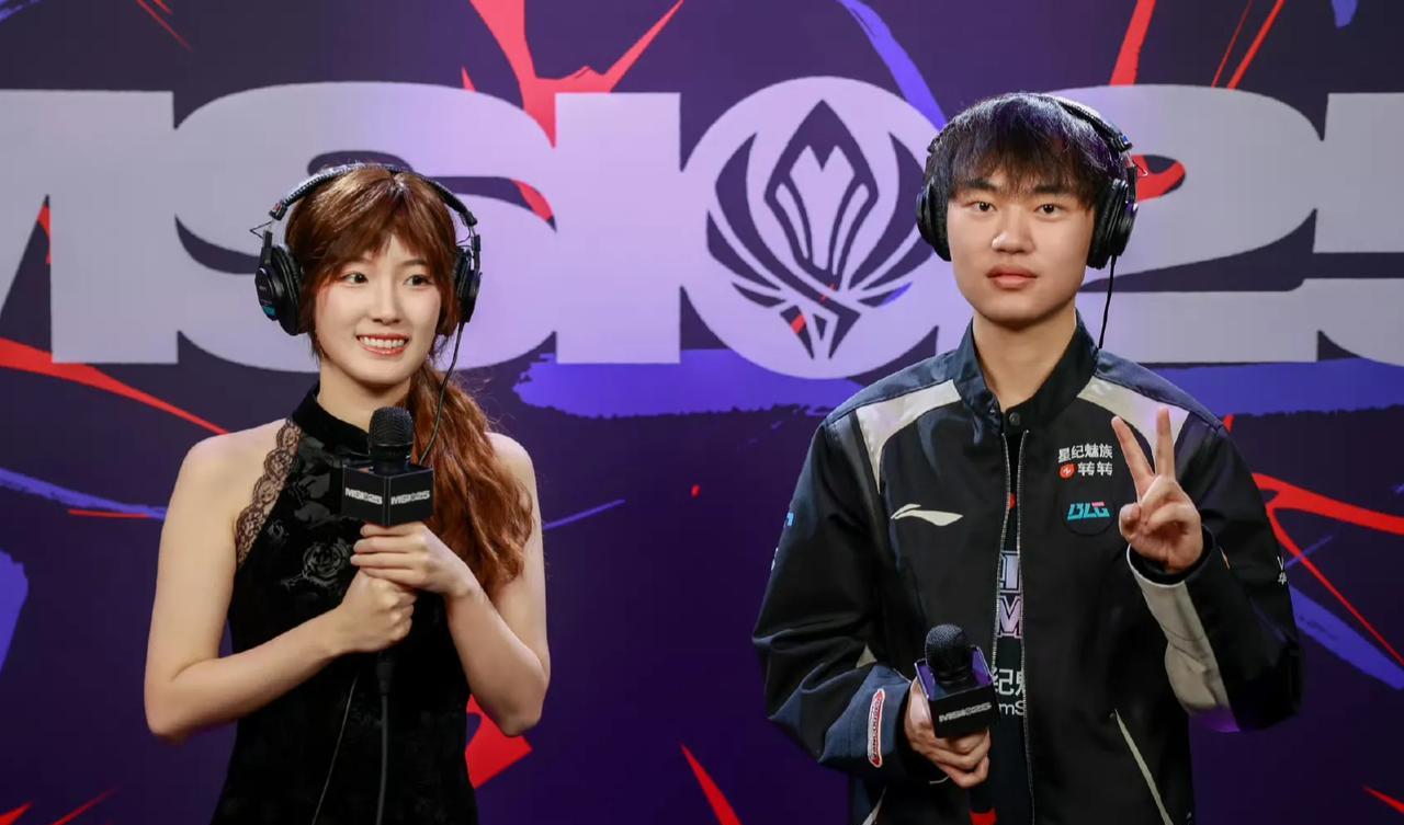 Knight这是在干什么啊？Knight:我的实力能赢Faker和Chovy[
