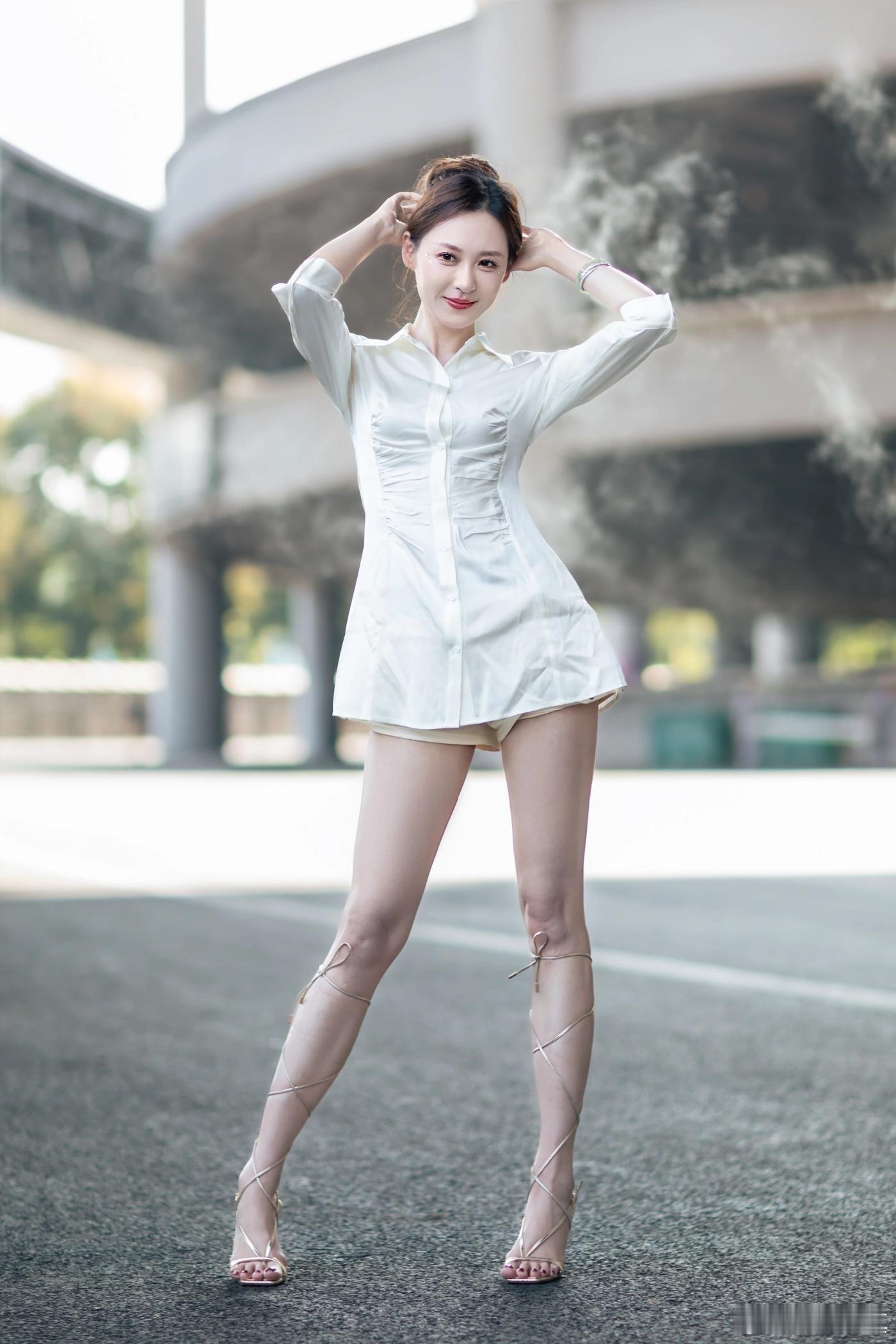 模特小龙鼠又美又飒模特﻿﻿