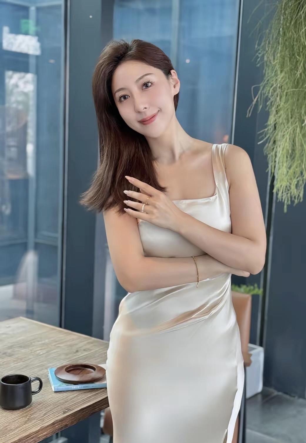 午间休息，美丽心情，愉悦工作